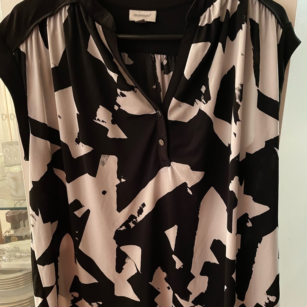 Black white office blouse great for the work area